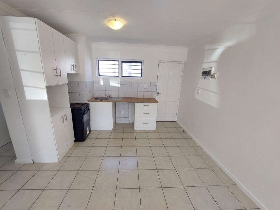 1 Bedroom Property for Sale in Maitland Western Cape